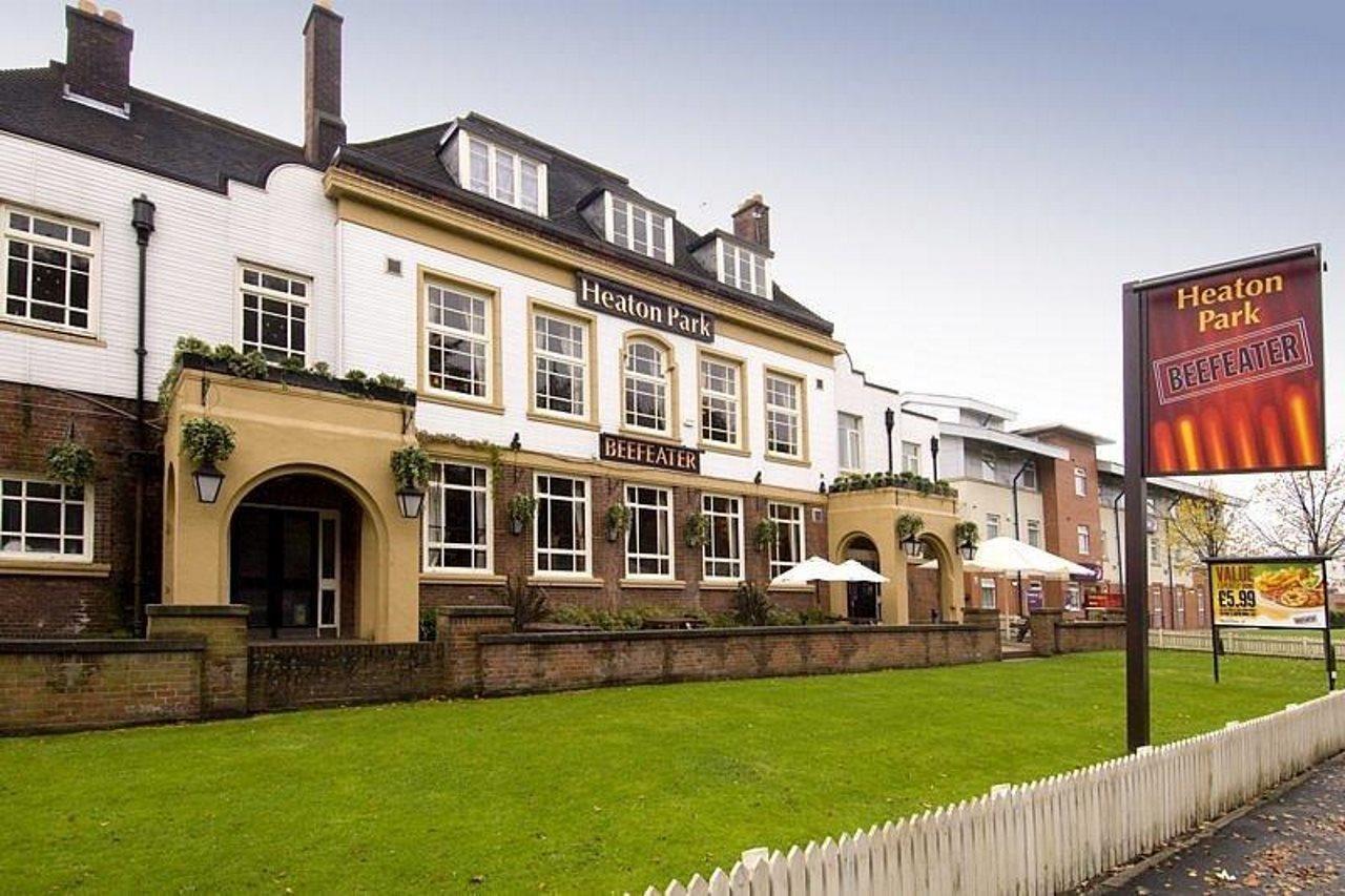 Premier Inn Manchester - Heaton Park ภายนอก รูปภาพ